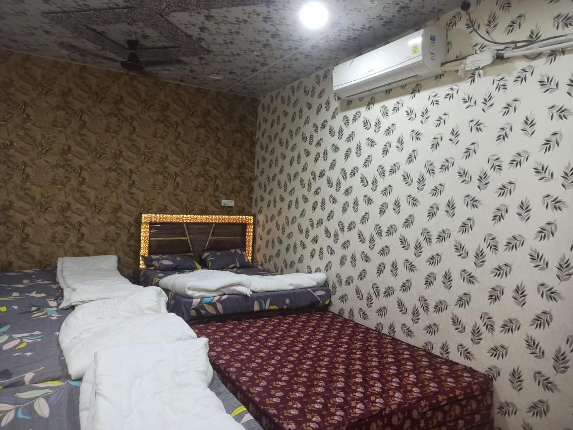 Hotel Shree Kashi Govardhan Dham Ujjain Zewnętrze zdjęcie