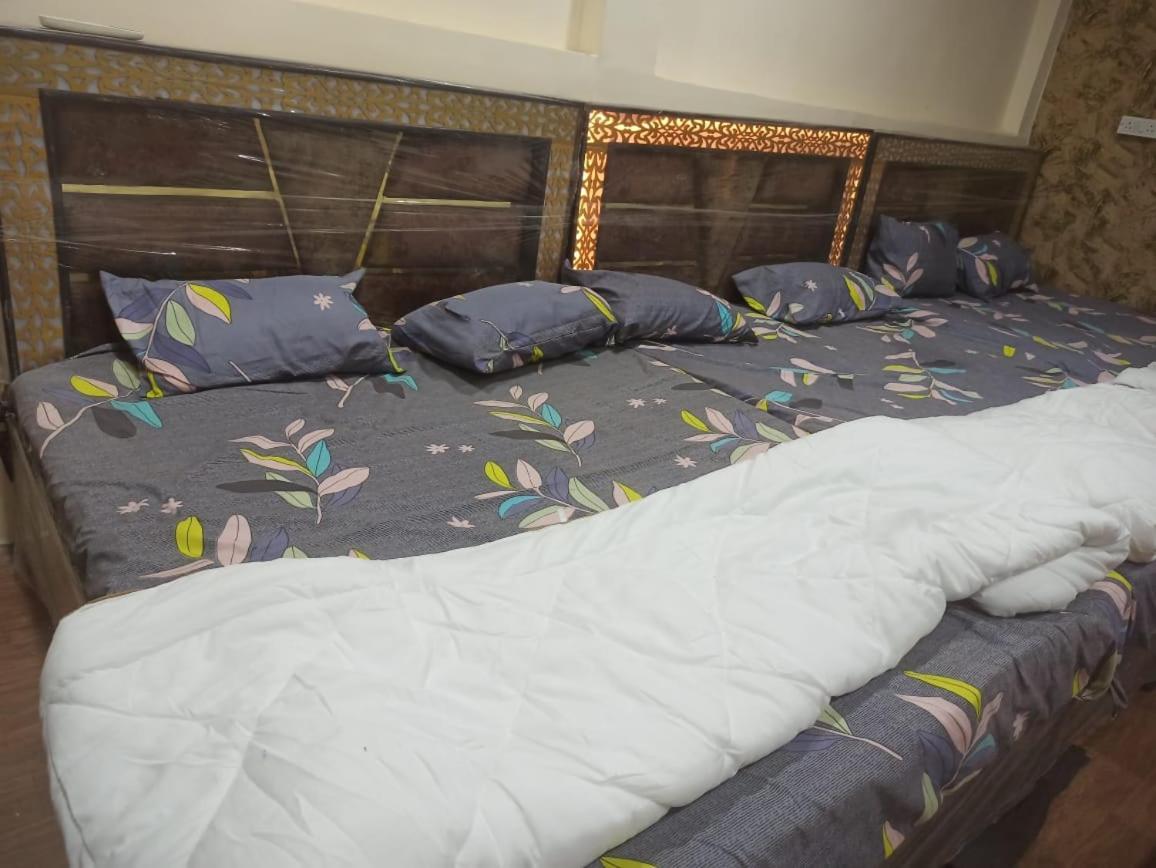 Hotel Shree Kashi Govardhan Dham Ujjain Zewnętrze zdjęcie